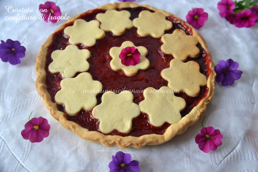 Crostata-con-confettura-di-fragole