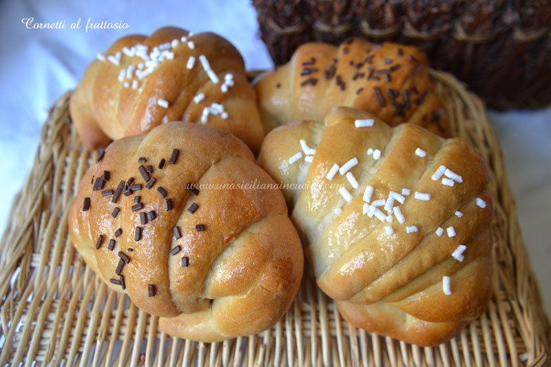 CORNETTI-AL-FRUTTOSIO CORNETTI-AL-FRUTTOSIO