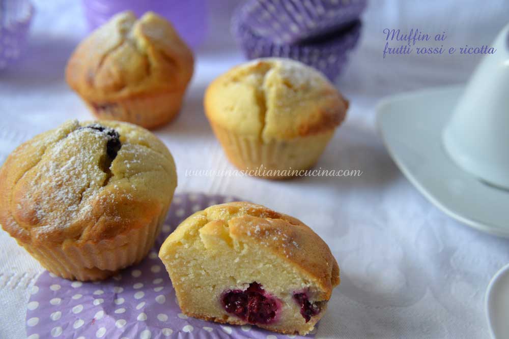 Muffin-ai-frutti-rossi-e-ricotta