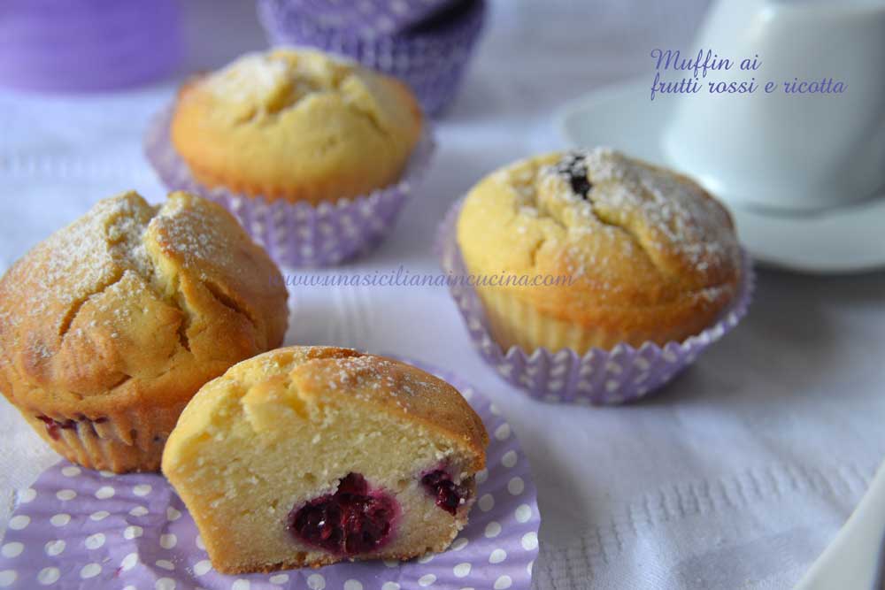 Muffin-ai-frutti-rossi-e-ricotta