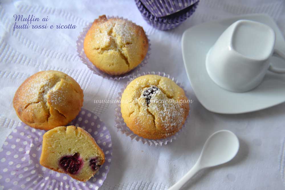 Muffin-ai-frutti-rossi-e-ricotta