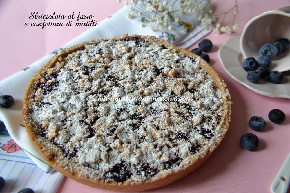 sbriciolata-al-farro-e-confettura-di-mirtilli