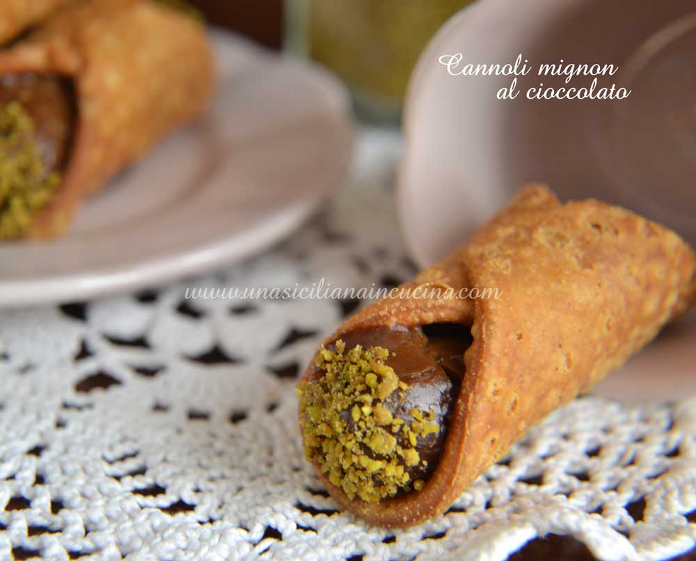Cannoli mignon al cioccolato