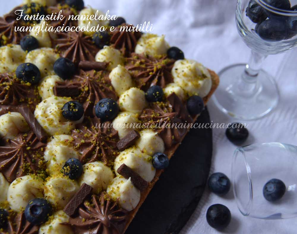 Fantastik-torta namelaka-vaniglia,cioccolato-e-mirtilli