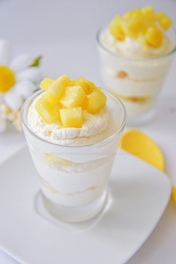 Mousse alla ricotta e ananas