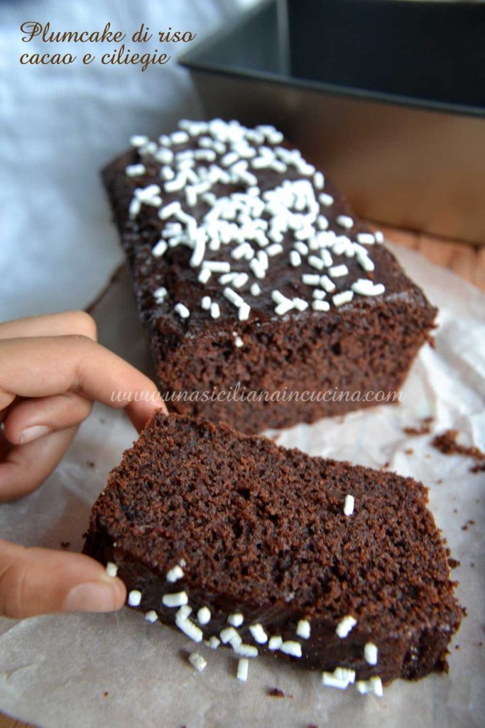 Plumcake di riso cacao e ciliegie