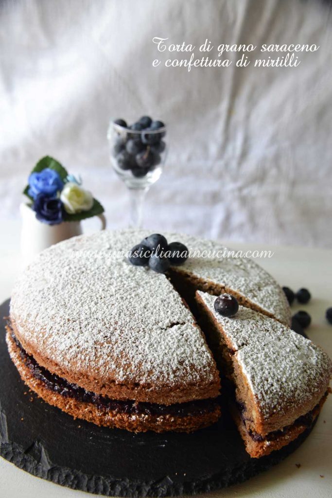 Torta di grano saraceno e confettura mirtilli