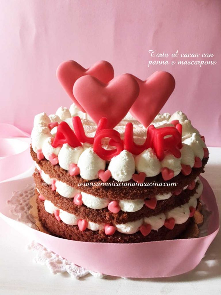 Torta al cacao con panna e mascarpone