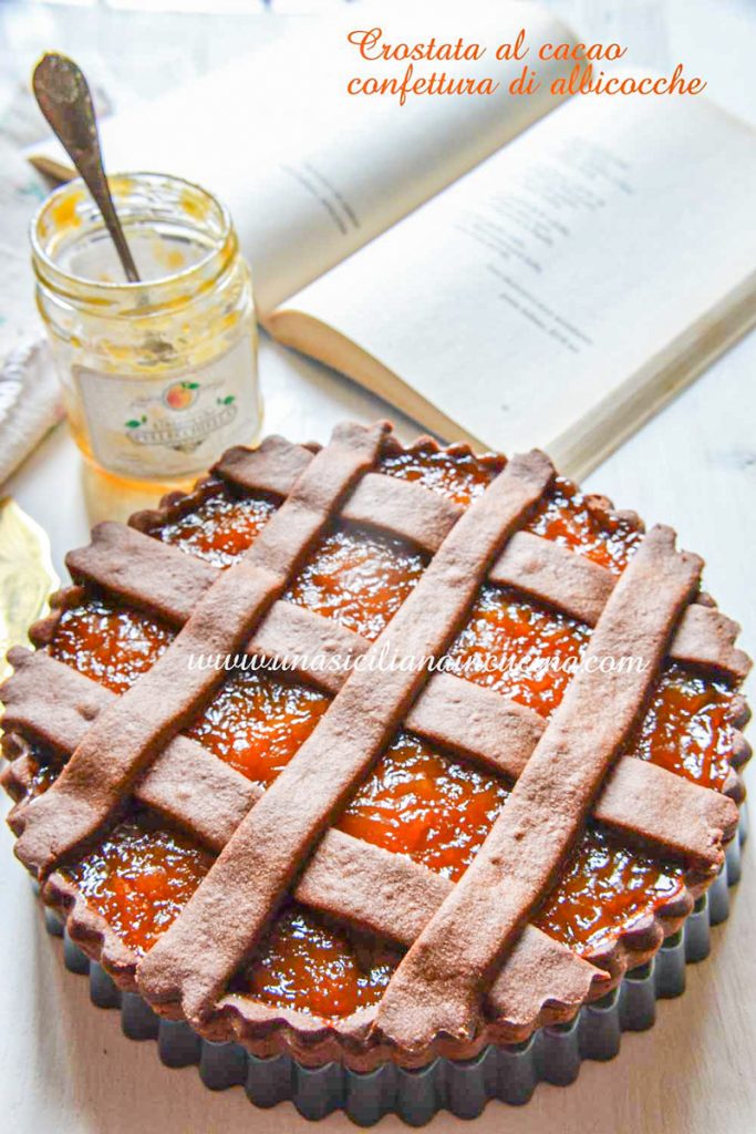Crostata al cacao e confettura di albicocche
