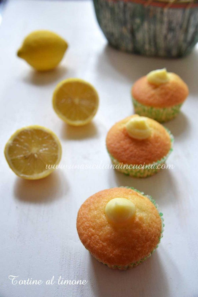 Tortine con crema al limone Tortine con crema al limone