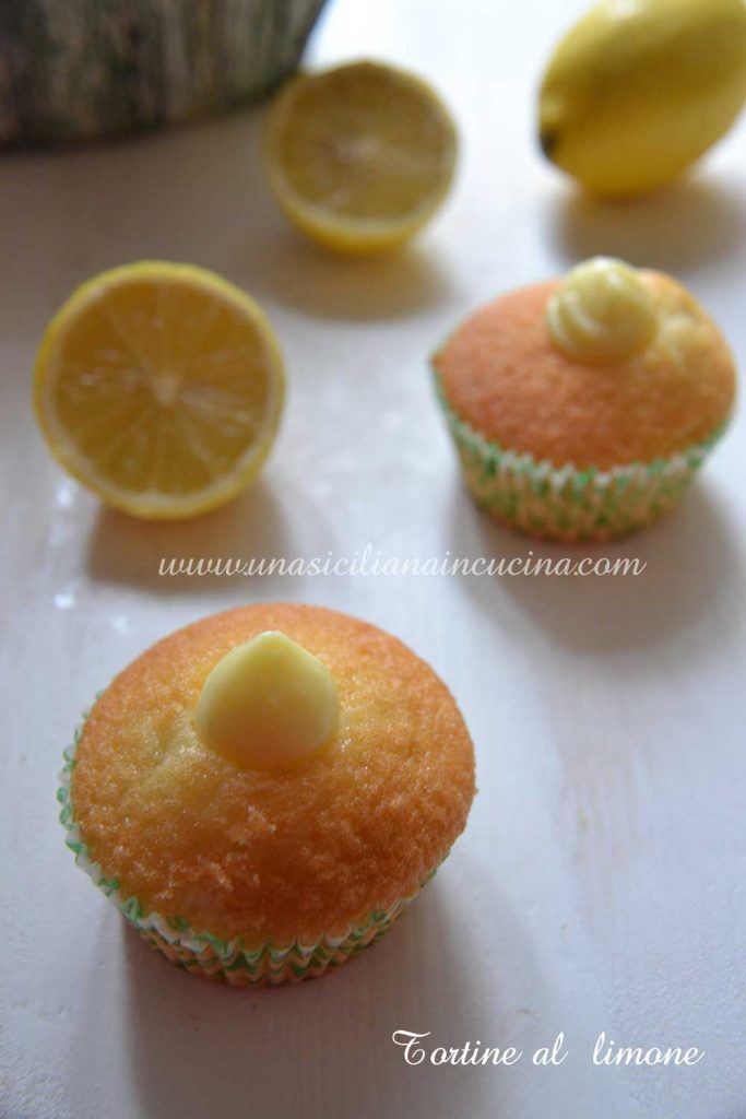 Tortine con crema al limone Tortine con crema al limone