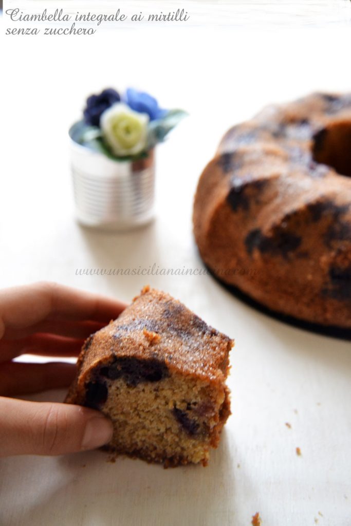 Ciambella integrale senza zucchero e mirtilli