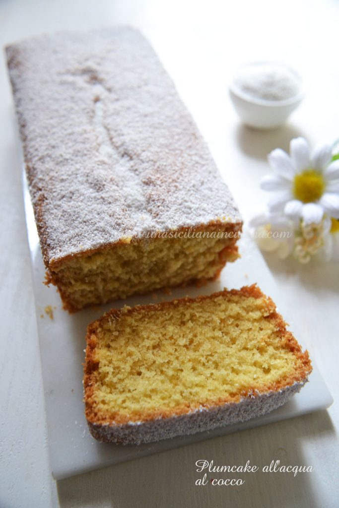 Plumcake al cocco olio e acqua Plumcake al cocco olio e acqua