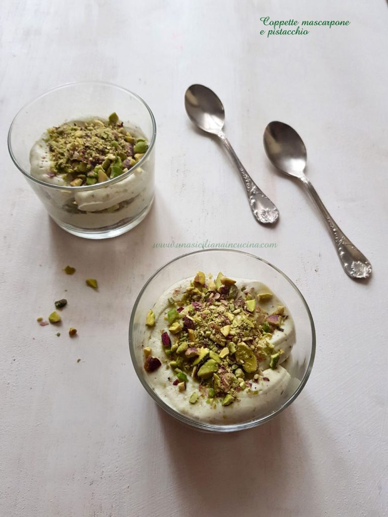Coppette al mascarpone e pistacchio
