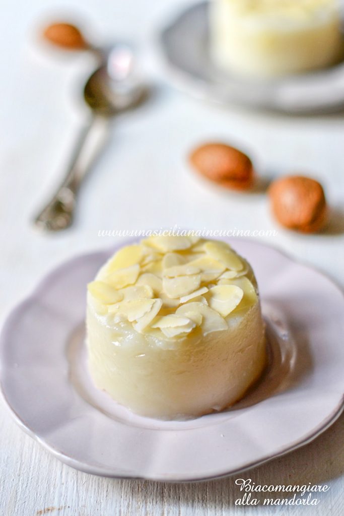 Biancomangiare alle mandorle siciliane