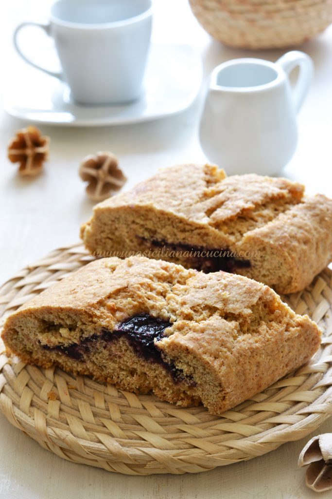 Biscotti integrali con confettura