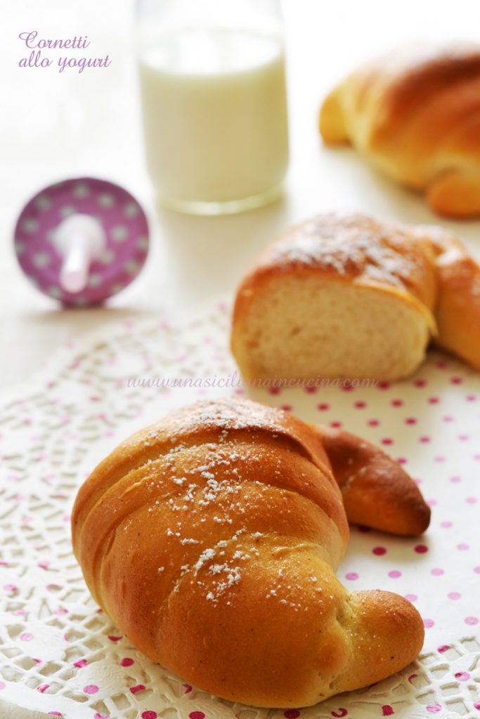 Cornetti brioche allo yogurt