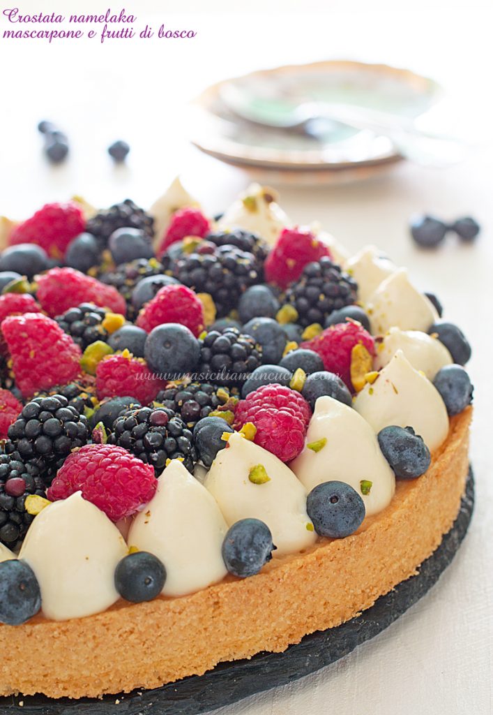 Crostata namelaka mascarpone e frutti di bosco Crostata namelaka mascarpone e frutti di bosco