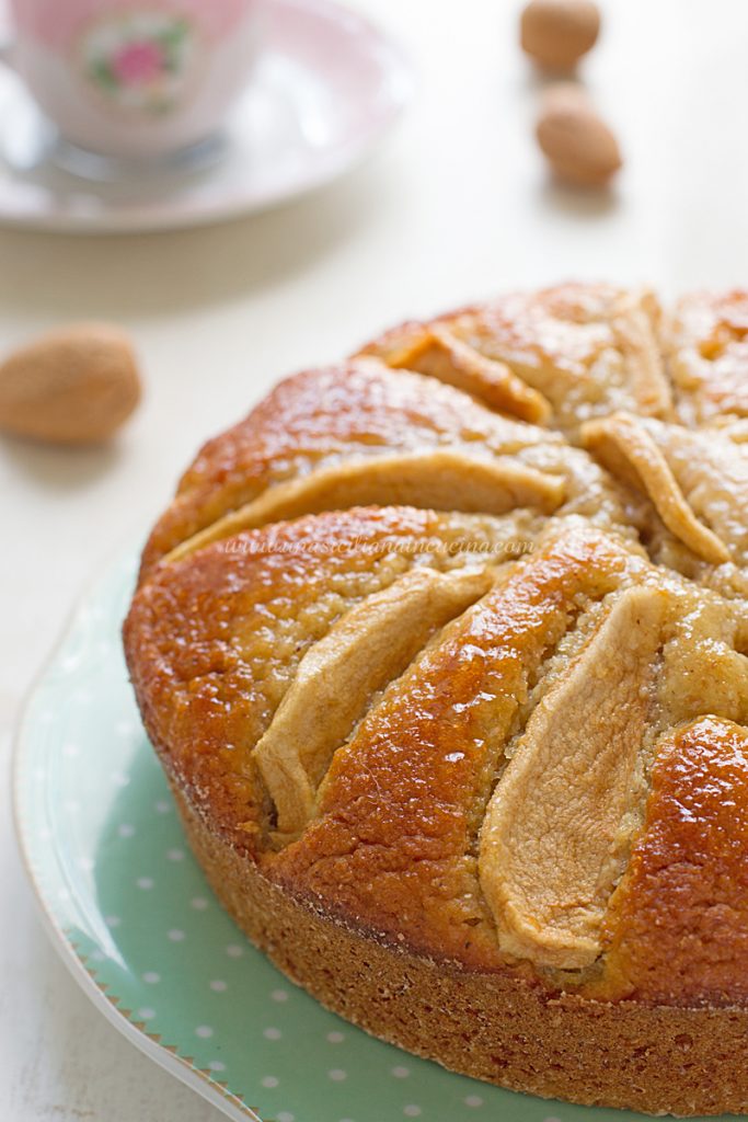 Torta integrale mele e mandorle senza zucchero