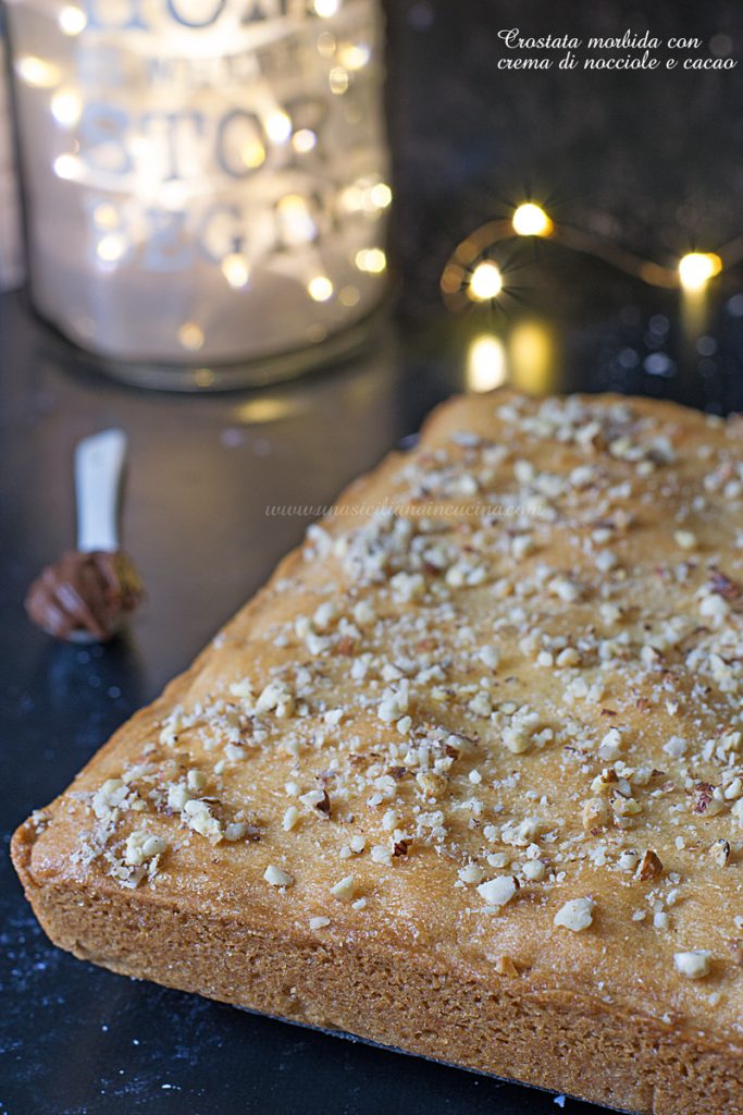 Crostata morbida bicolore crema cacao e nocciole