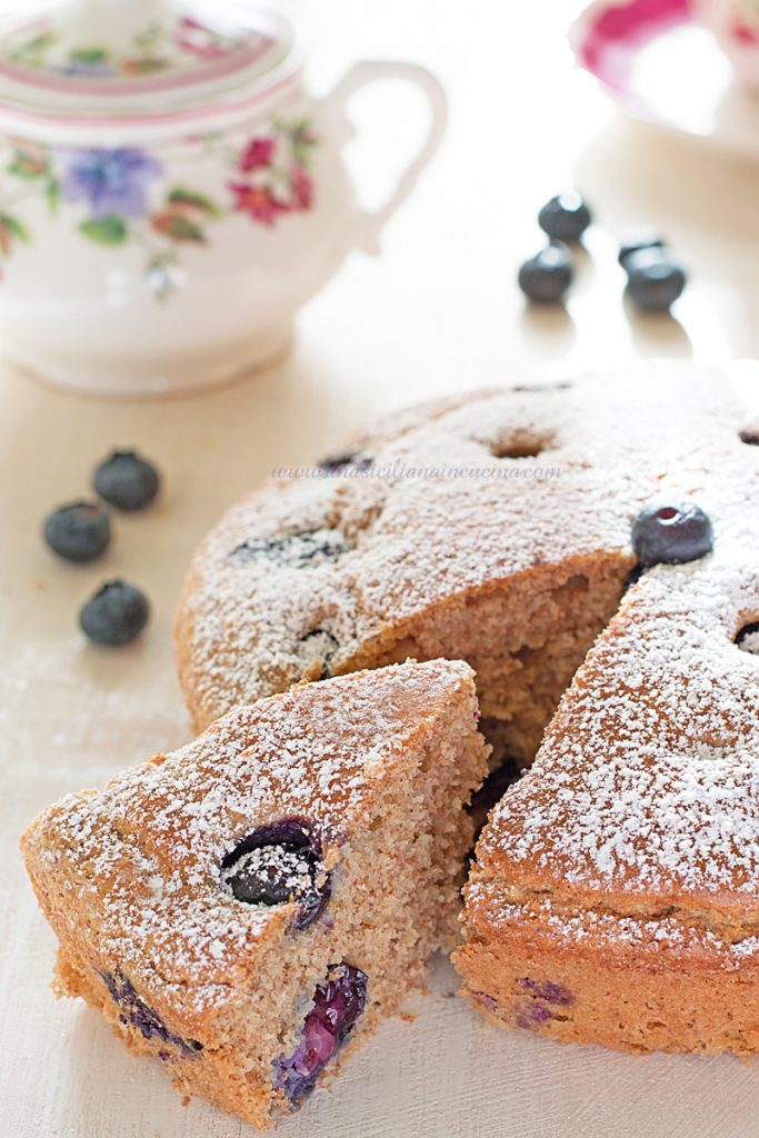 Torta integrale ai mirtilli senza zucchero Torta integrale ai mirtilli senza zucchero