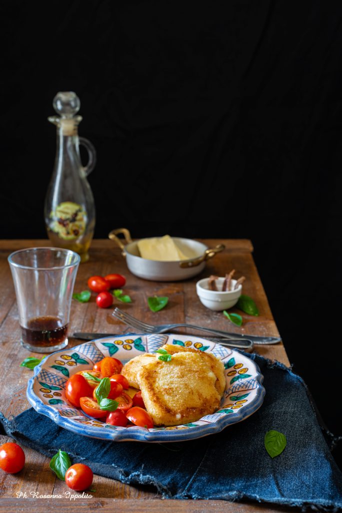 Tuma fritta con acciughe