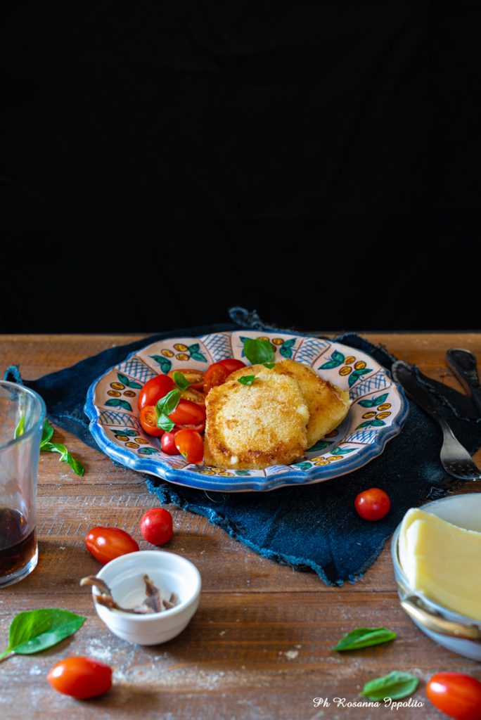 Tuma fritta con acciughe